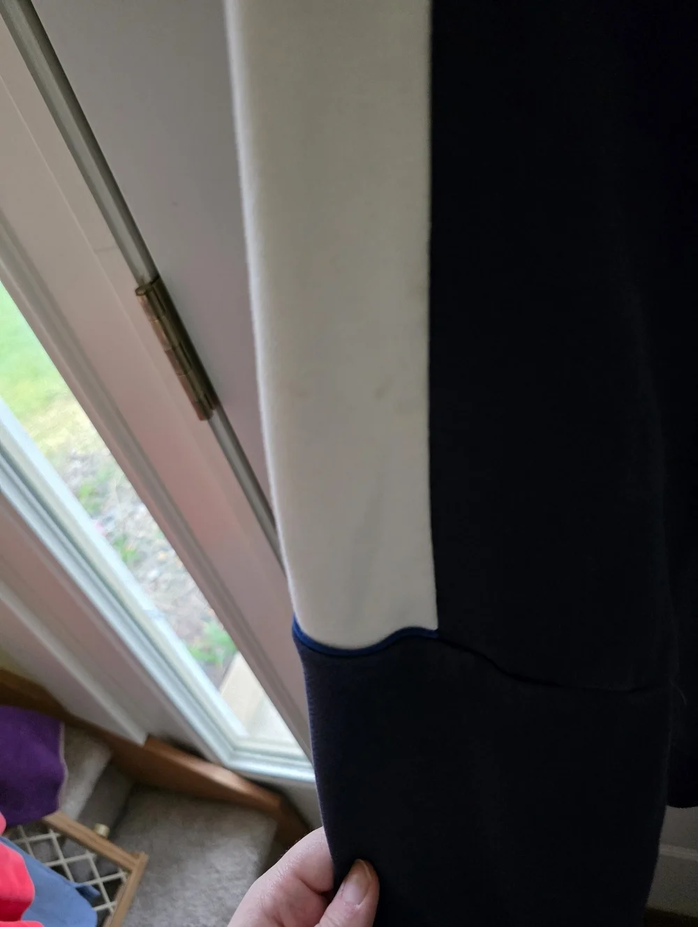 Puma Navy Hoodie with White Sleeve Panels Size Large - Picture 3 of 5